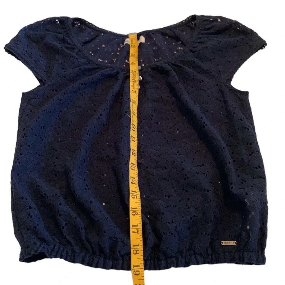 Hollister Short Sleeve Top • Size XS